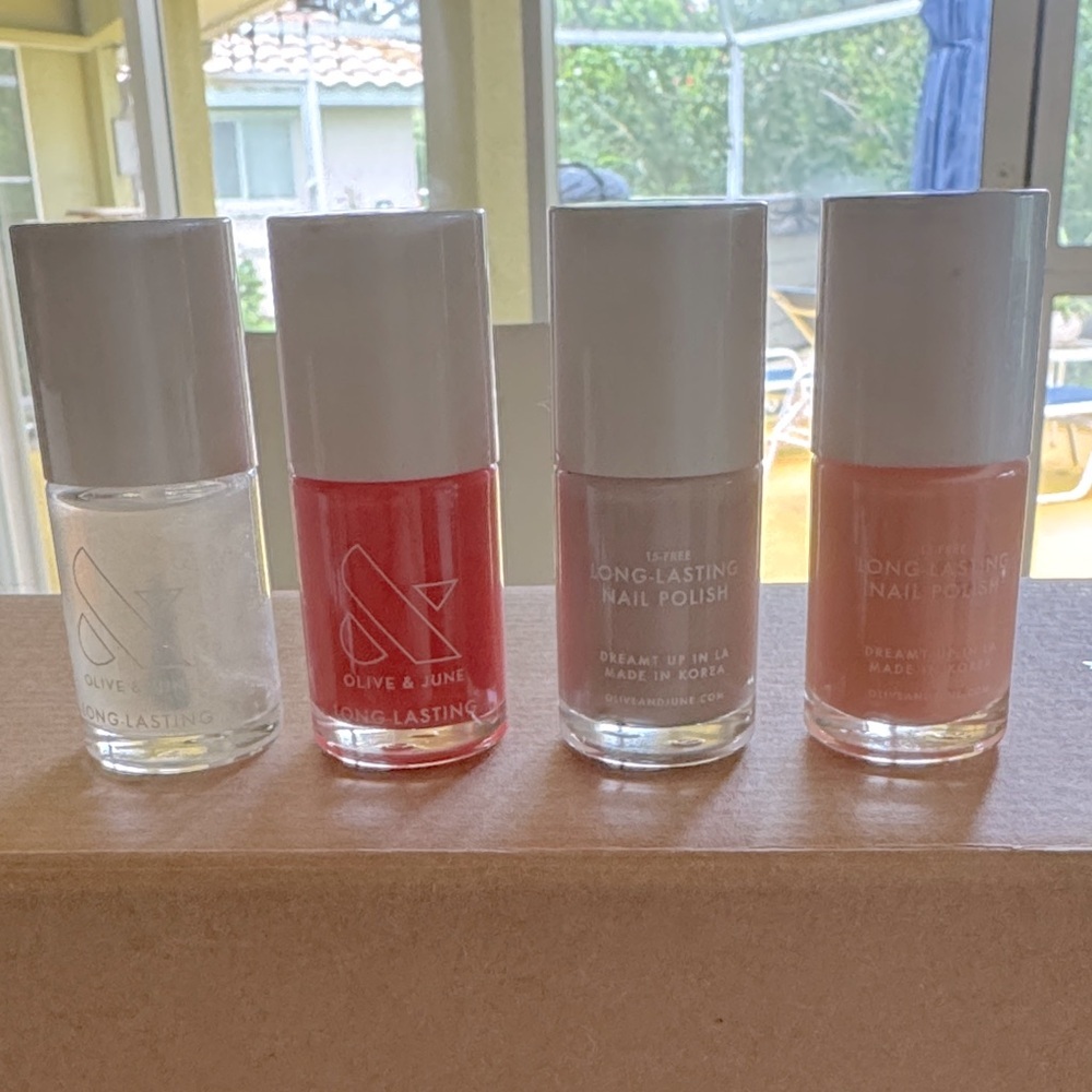 Bundle of 4 Nail Colors - NEW - Olive & June - Long Lasting - Beautiful Mix